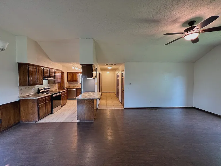 112 N Grand Fork Dr — Photo 12