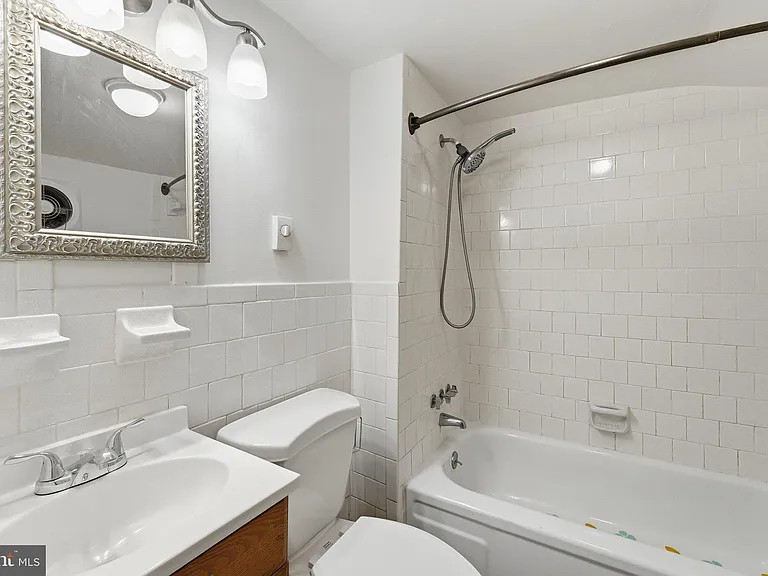 424 N Bentz St — Photo 17