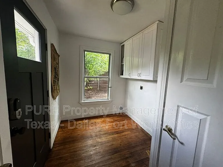 2021 Bluebonnet Dr — Photo 8