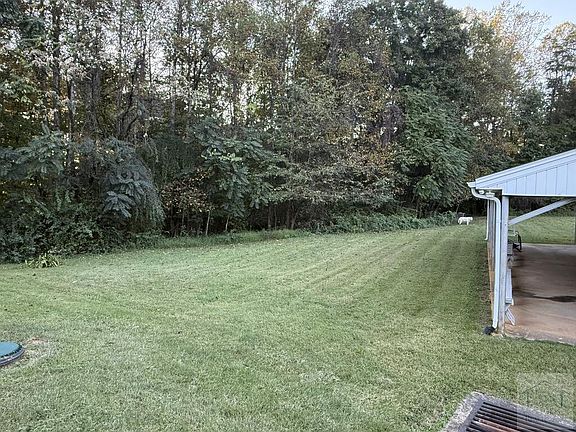 4th image of 55 Valley View Dr