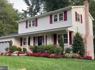 9211 Cutting Horse Ct, Springfield, VA 22153