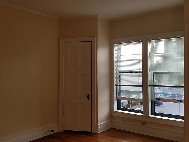 St. James Court Historic Apartments — Photo 15