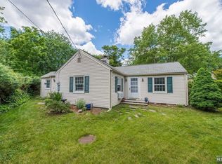 20 Nauset Ln, Ridgewood, NJ 07450