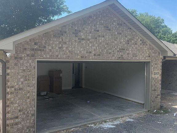 2nd image of 25929 Veto Rd