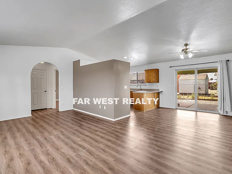 4945 N Harlequin Dr — Photo 3