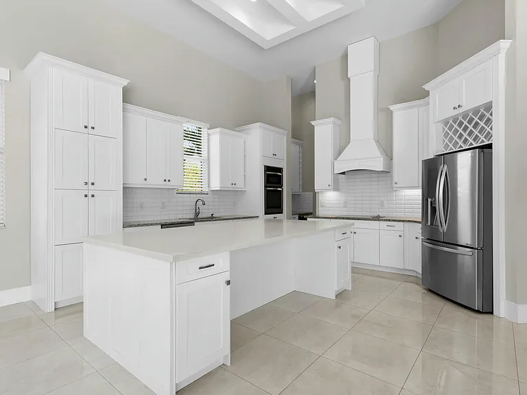 15503 Temple Blvd — Photo 14