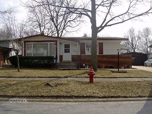1st image of 916 Westwood Dr