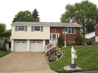 1018 Fiddleback Dr, Mc Kees Rocks, PA 15136