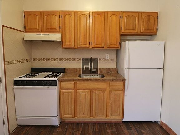 3rd image of 51-16 Skillman Ave #2