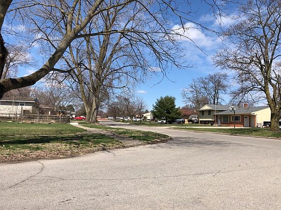 5th image of 7300 Colonial Dr