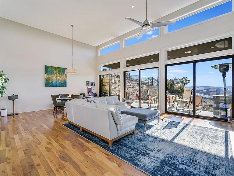 6813 Valburn Dr — Photo 4