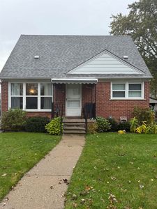 27833 Grant St, Saint Clair Shores, MI, 48081