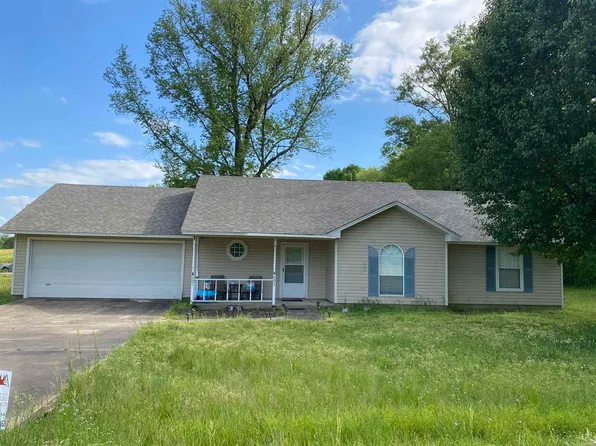607 W Spring St, Mineral Springs, AR 71851