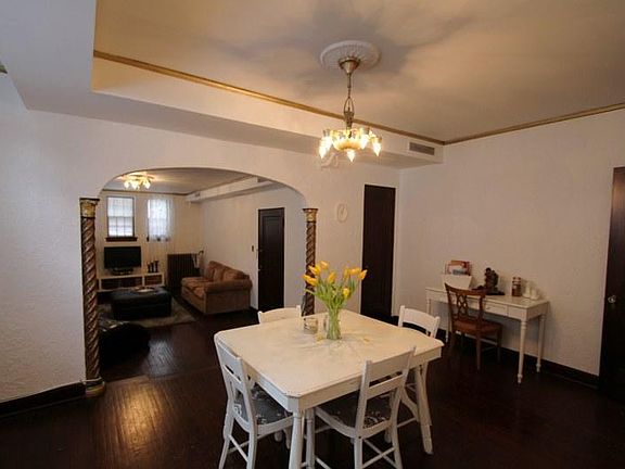 2nd image of 3028 James Ave S APT 2