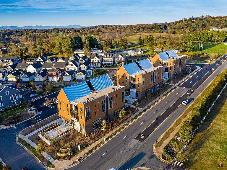 Riverside Village Apartments — Photo 42