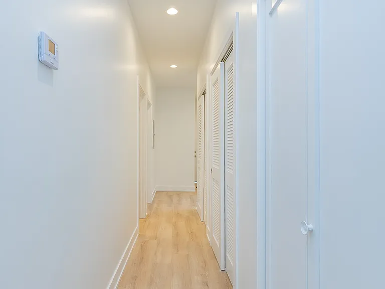 6031 S Vernon Ave #1 — Photo 10