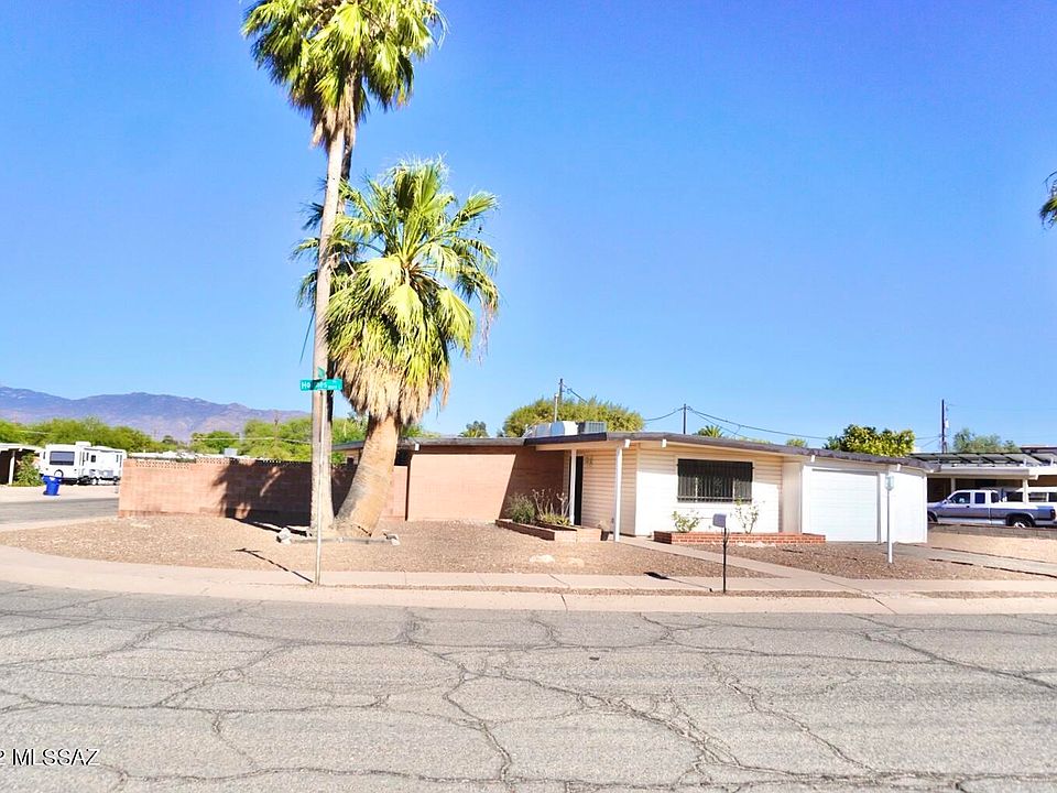 1st image of 8138 E Holmes Pl