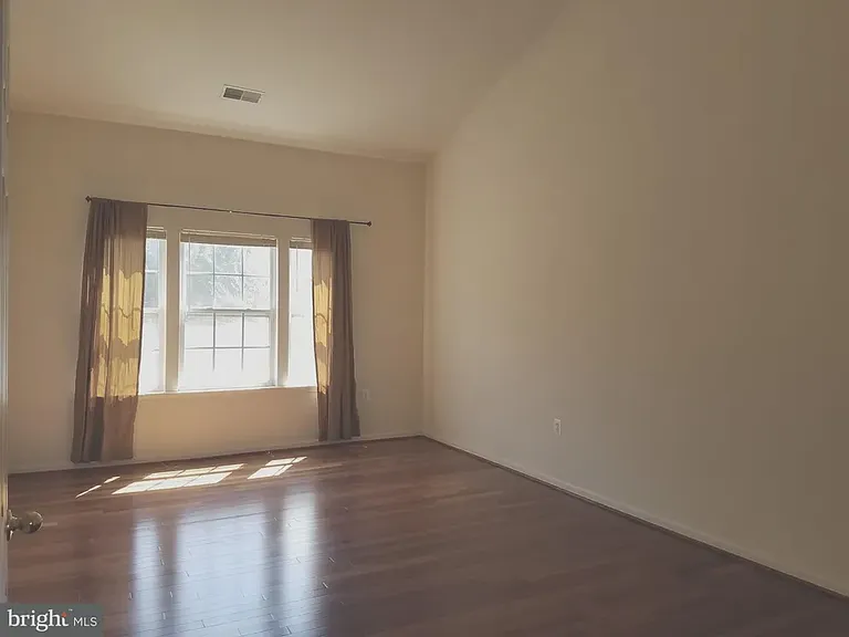 825 Bluefield Sq NE — Photo 14