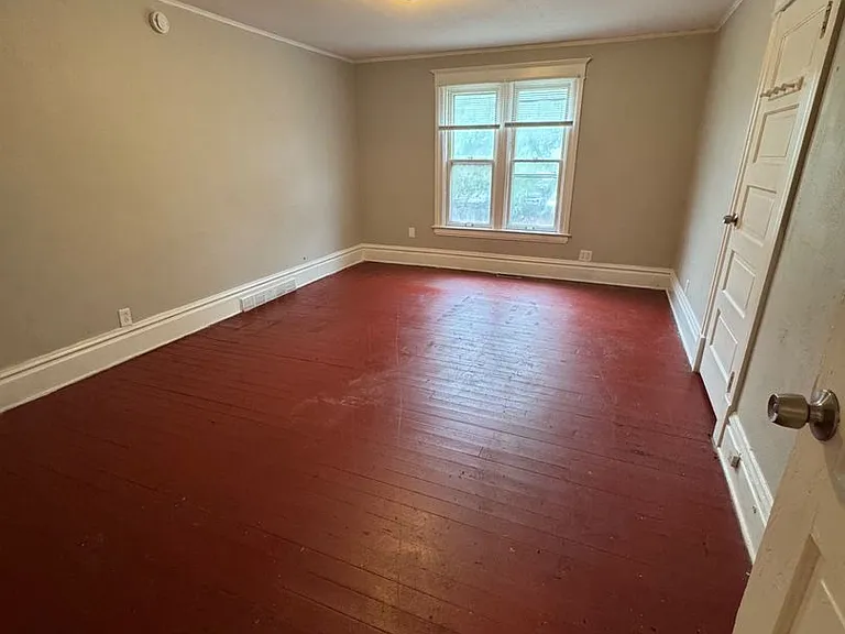 1359 Charles St — Photo 2