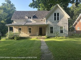 319 E Cottage St, Olivet, MI 49076