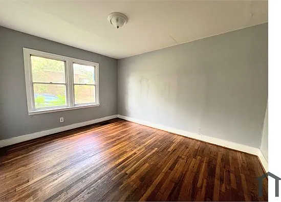 5219 Court G — Photo 6
