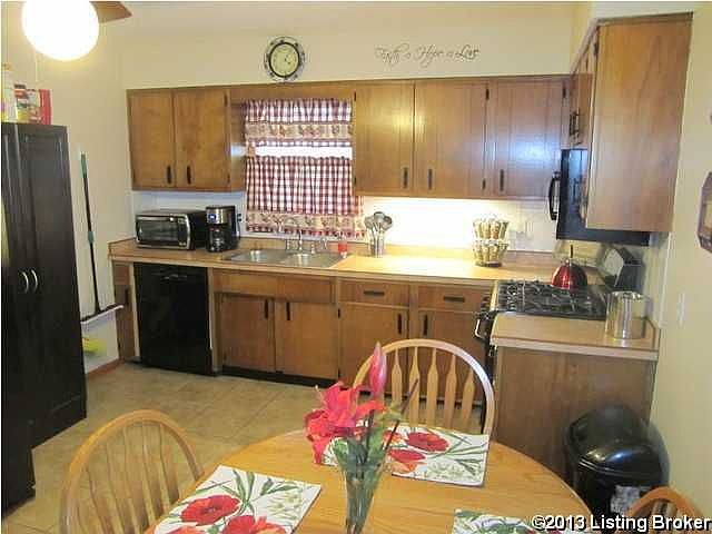 1st image of 661 Meadowbrook Dr