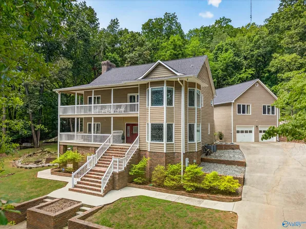 212 Wilson Hall Dr, Madison, AL 35757