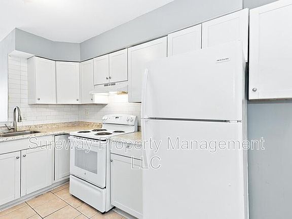 5th image of 7 Hampton Gate Dr #A