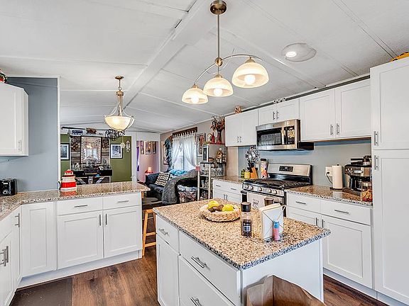 5th image of 49 Wright Way