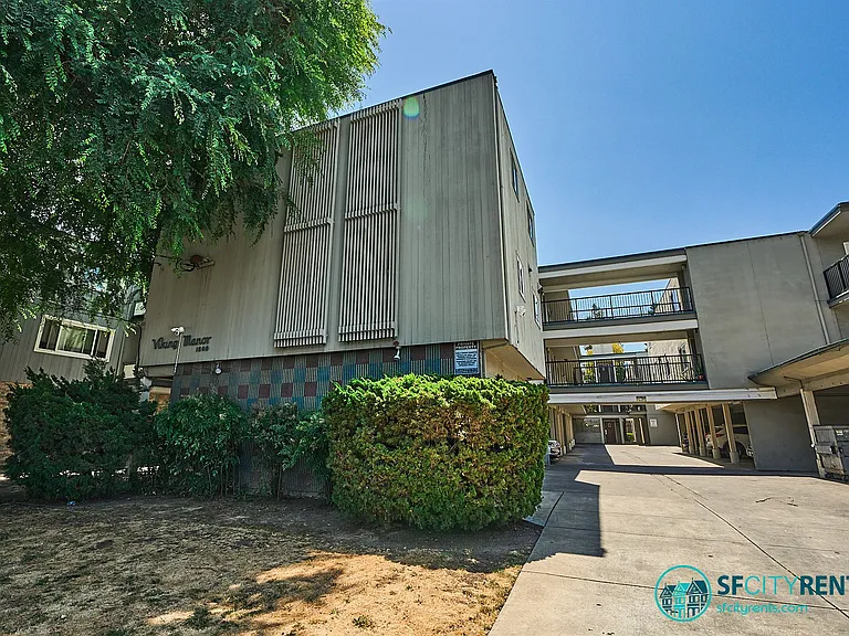 1540 Hudson St #203 — Photo 21