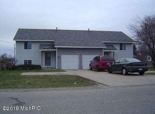 3182 Amwood Ave, Holland, MI 49424