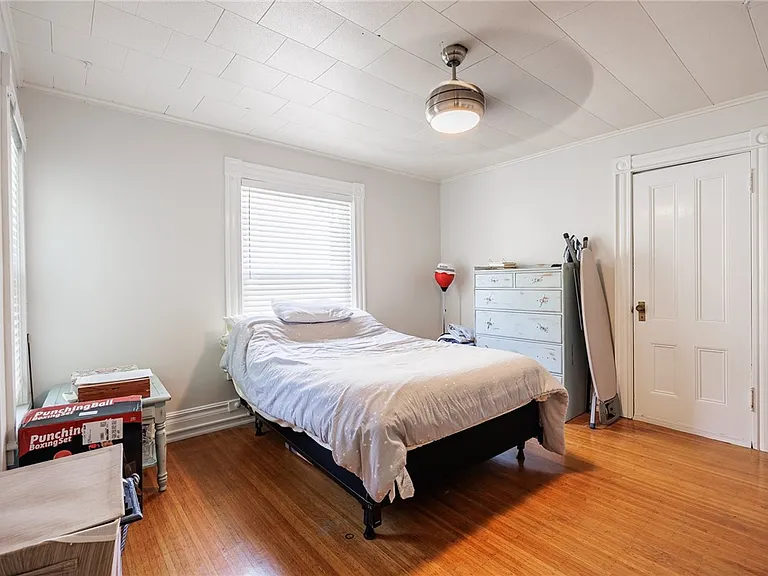 256 Oxford St #1 — Photo 18