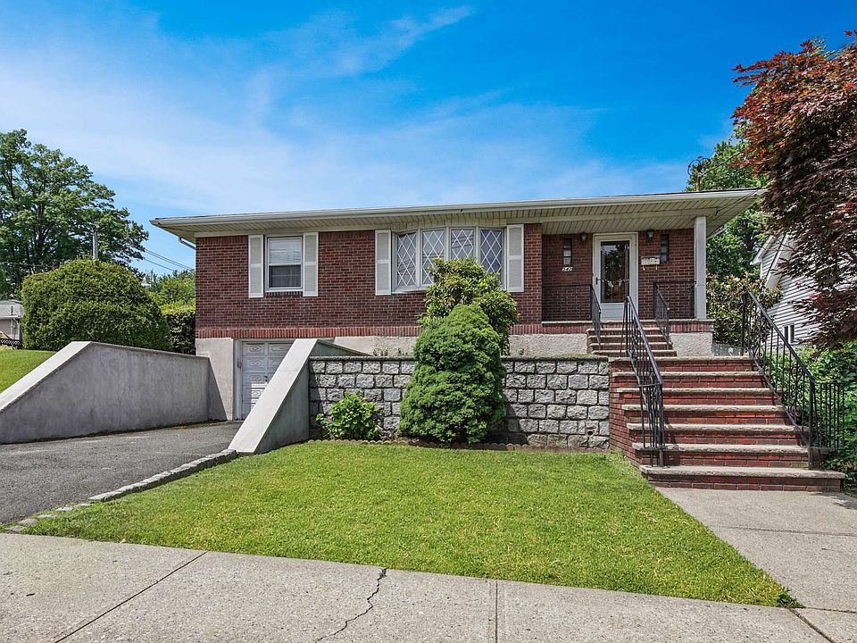 1st image of 542 Woolley Ave