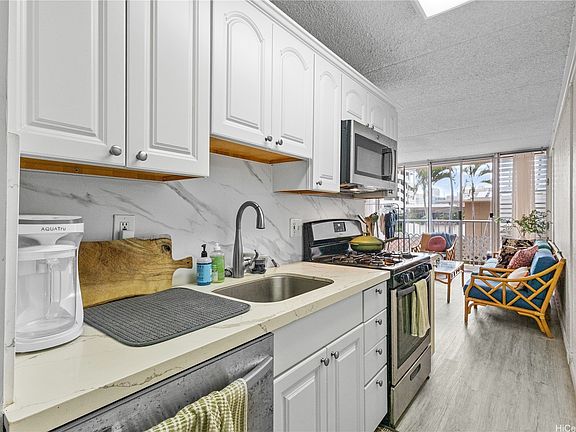 3rd image of 778 Wiliwili St APT 202