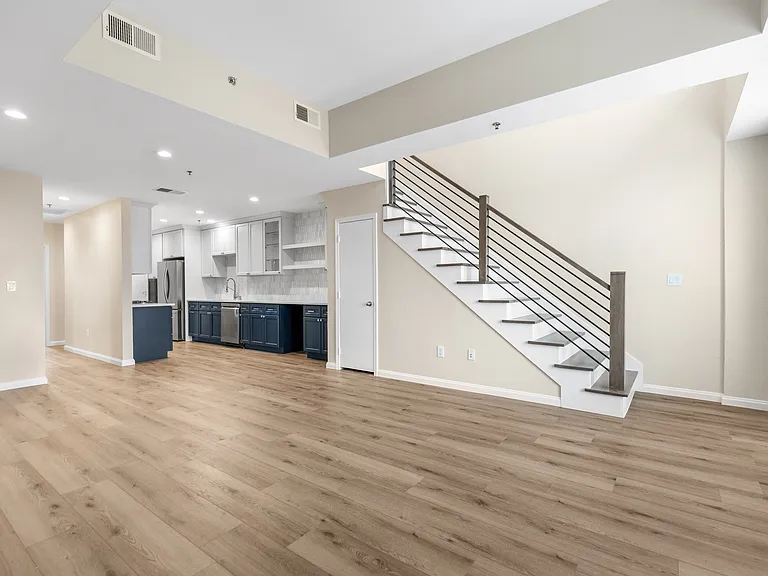 4611 Travis St #801B — Photo 7