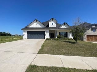 2664 Streamside Dr, Burleson, TX 76028