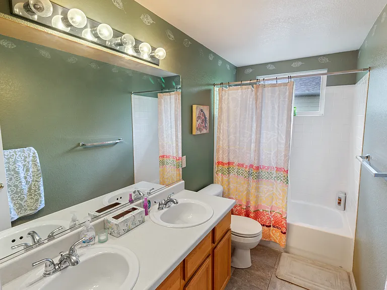 420 Hudson Ct — Photo 21