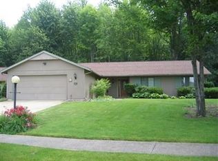 10259 Shale Brook Way, Strongsville, OH