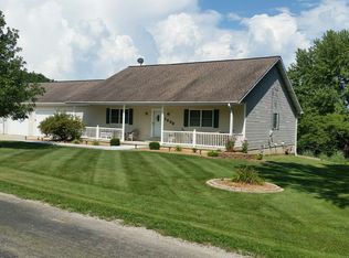 1905 Vandalia St, Hillsboro, IL 62049