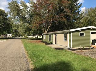 17596 Redwood Rd, Lake Milton, OH 44429