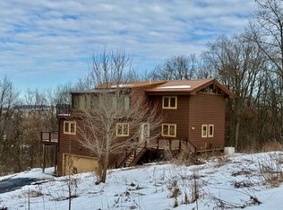 14418 Mansion Heights Dr, Harvard, IL 60033