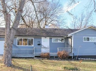 8716 Longview Ct, Kansas City, MO 64134