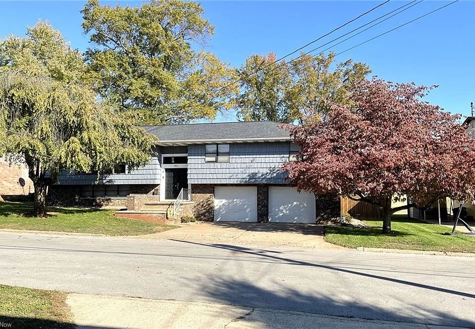 1st image of 903 30th St