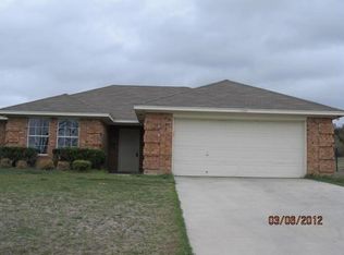 1208 W Main St, Decatur, TX 76234