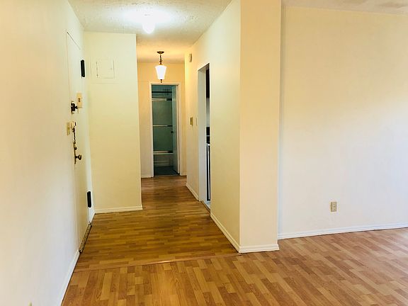 4th image of 3130 Irwin Ave APT 10G