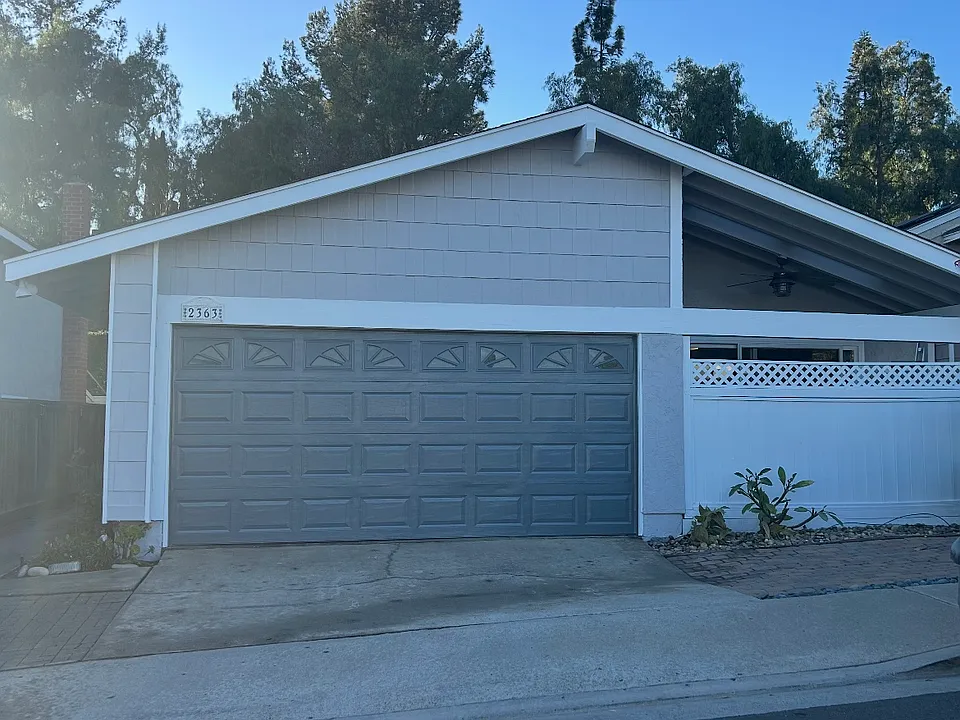 2363 Lochridge Pl