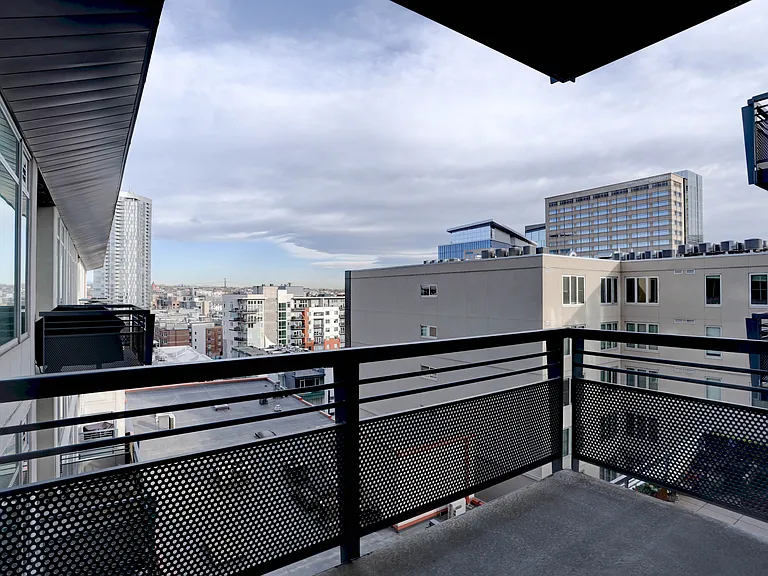 1401 Wewatta St #903 — Photo 12