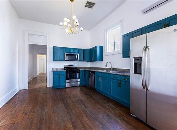 4th image of 5016 Willow St