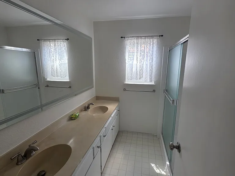 1884 Sally Creek Cir — Photo 33