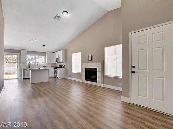 4th image of 4612 Eugene Ave